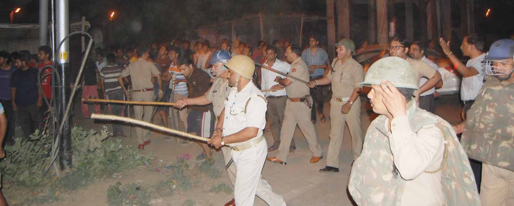 Clash in Merrut Medical College campus.