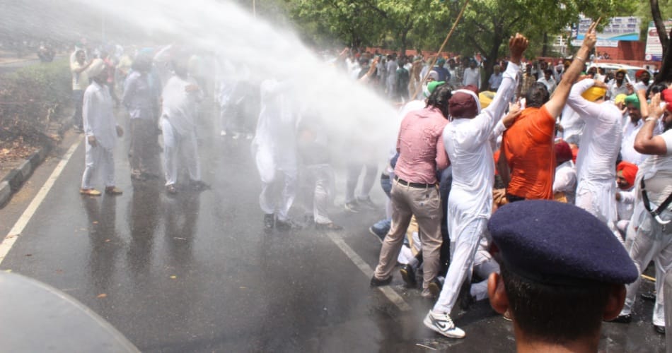 congress protest, punjab congress protest, police lathicharge on congress workers, chandigarh