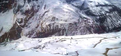 First Snowfall of the Season in Himachal.
