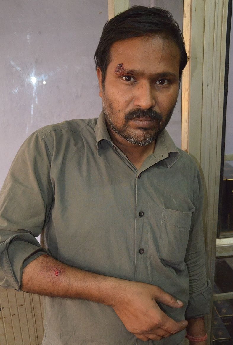 Salesmen beaten.