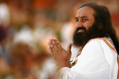 SRI SRI RAVISHANKAR VISITS AYODHYA, HOLDS MEETING ON RAM JANM BHOOMI ISSUE
