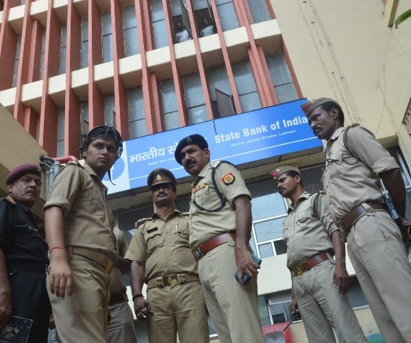 gram panchayat chief assistant jumps from office building
