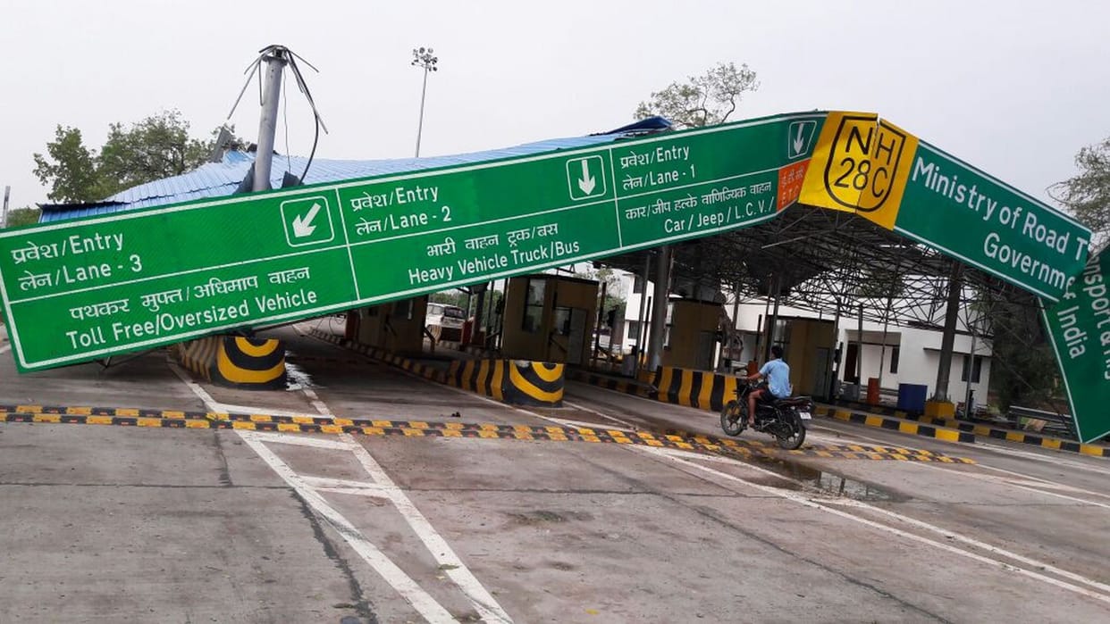 toll plaza broke in storm