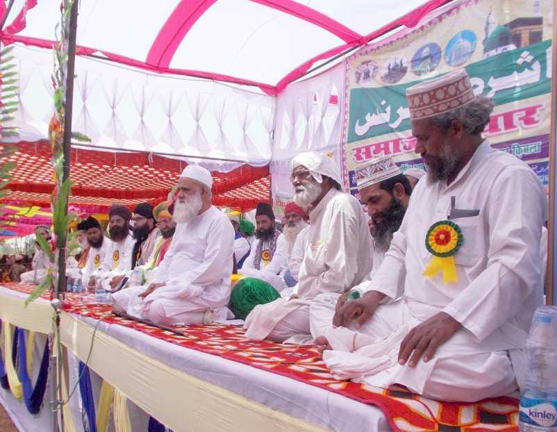 Squandering of water Stop: Saqlain Mian