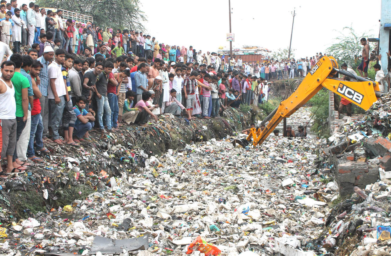 three innocent Fell into the Channel, one died