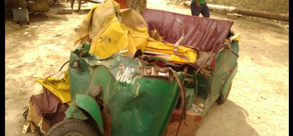 two buses and auto collides each other, 2 dies on spot