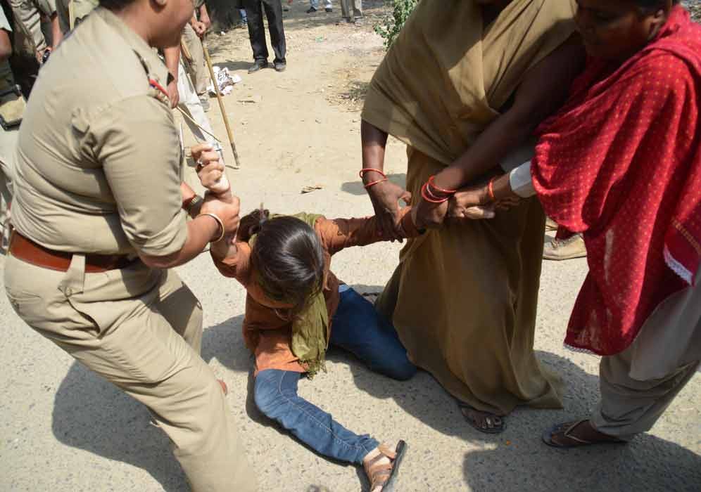 Allahabad University fierce on the issue of offline entrance exam.