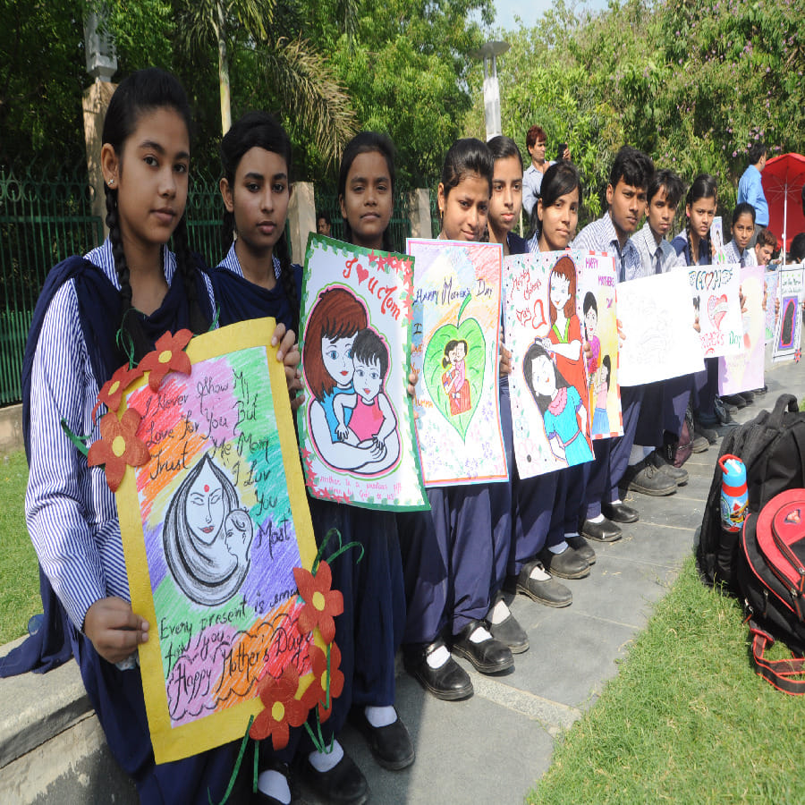pictures of amar ujala mothers day drawing competition