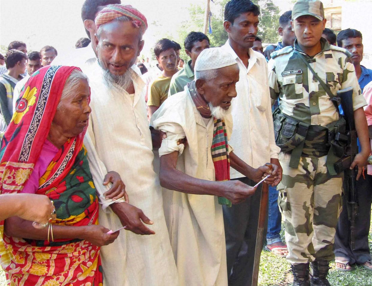 103 years old asgar ali give first vote in west bengal election 