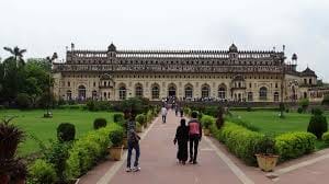  nawabi dress code for guide in bara imambara