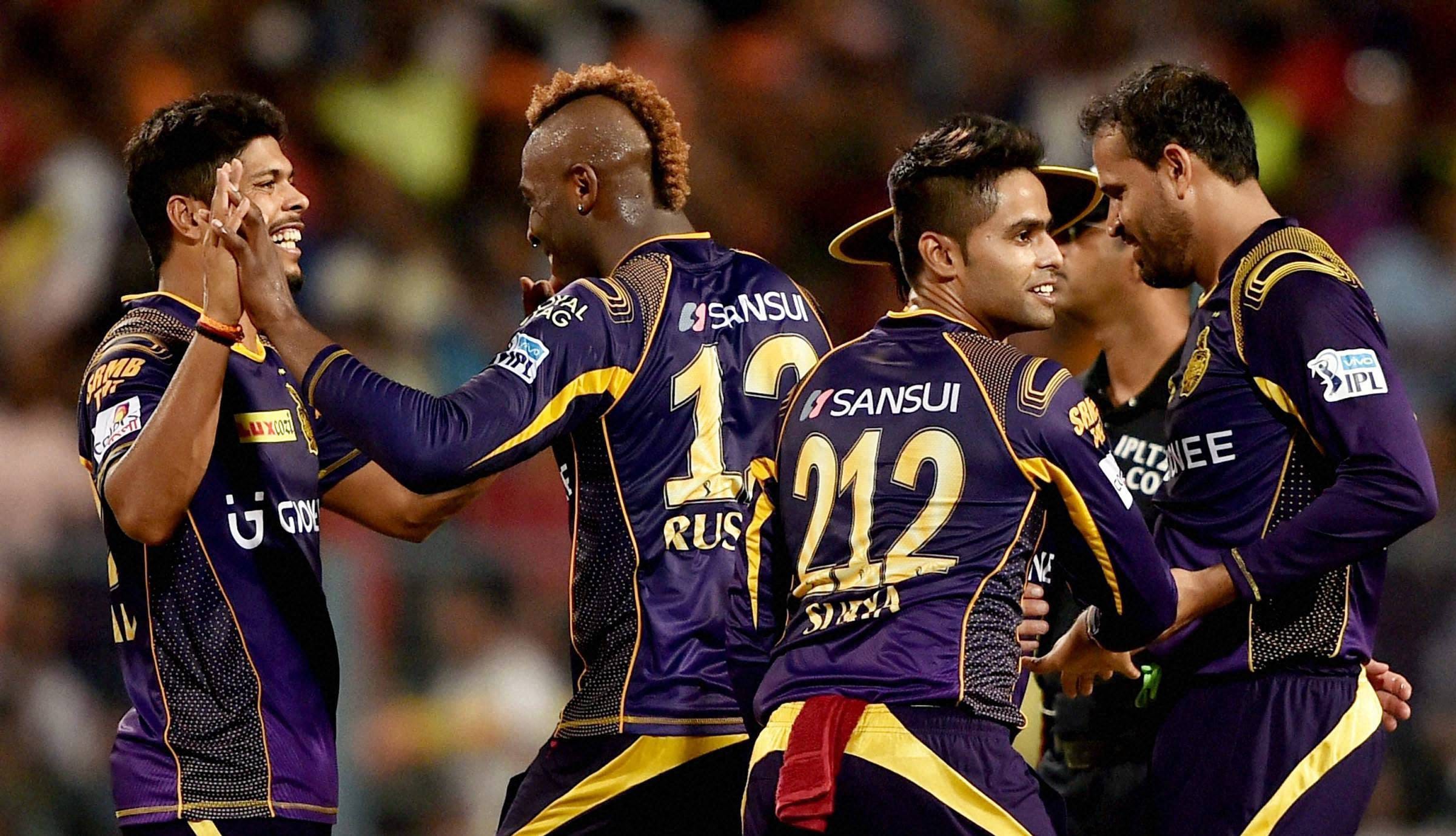 Shahrukh Khan And His Son Abram playing cricket After Ipl Match
