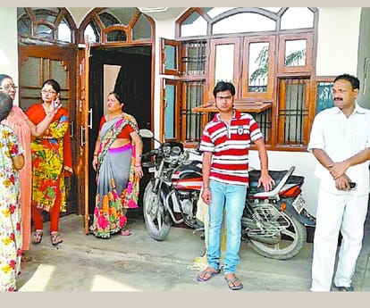 Robbery in a home in Barabanki.