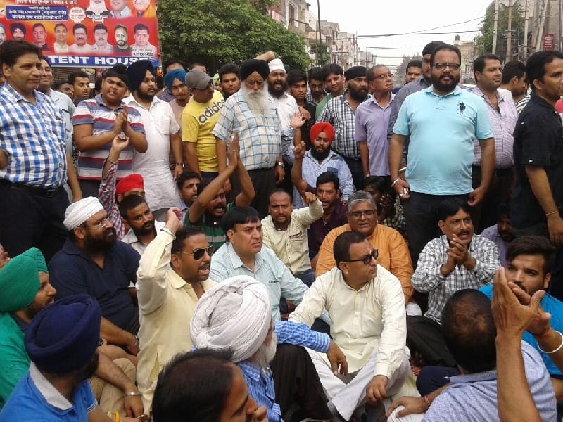 protest, protest against police in ludhiana, ludhiana protest