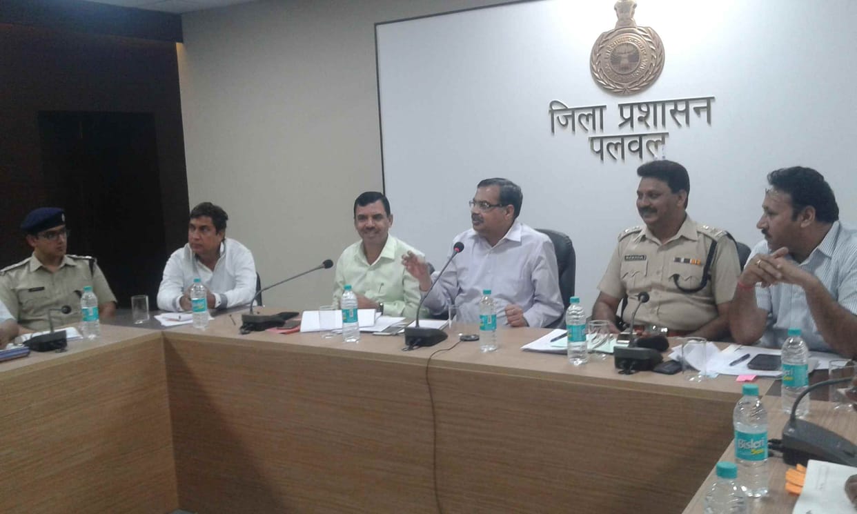 Officials with the spirit of public service tasks: Raghavendra