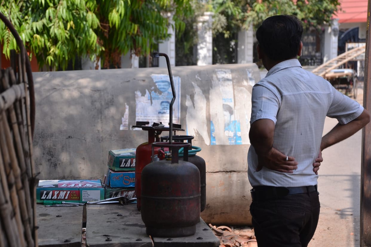 refilling of mini cylinder banned in lucknow