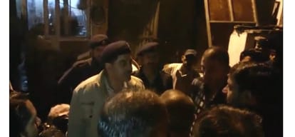 shimla police lathicharge on people at shimla bus stand.