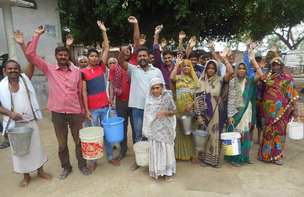 protest for drinking water in mau