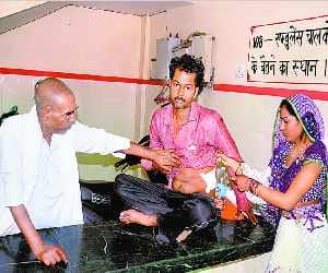 Knife stabbed in the brother stomach, recruitment