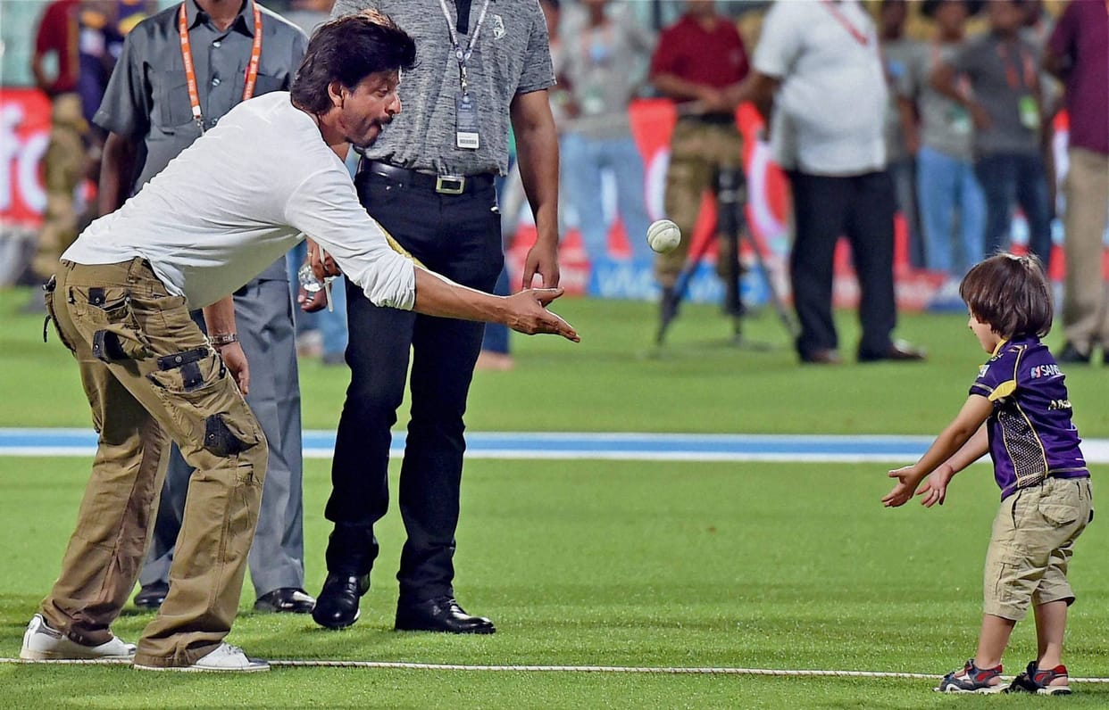 Shahrukh Khan And His Son Abram playing cricket After Ipl Match