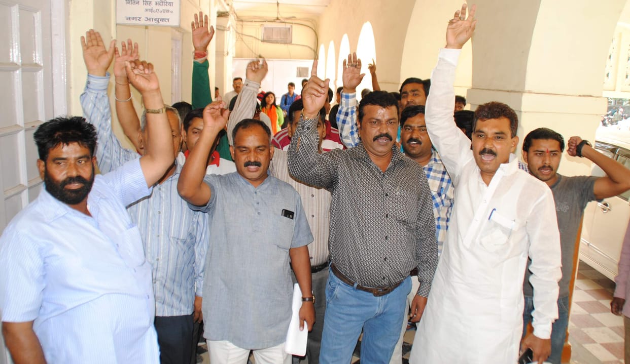 Cleaners will go to strike in dehradun.