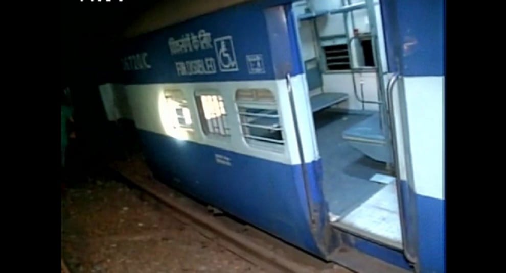 Two coaches derailed of Tiruvanantpuram mail near Chennai
