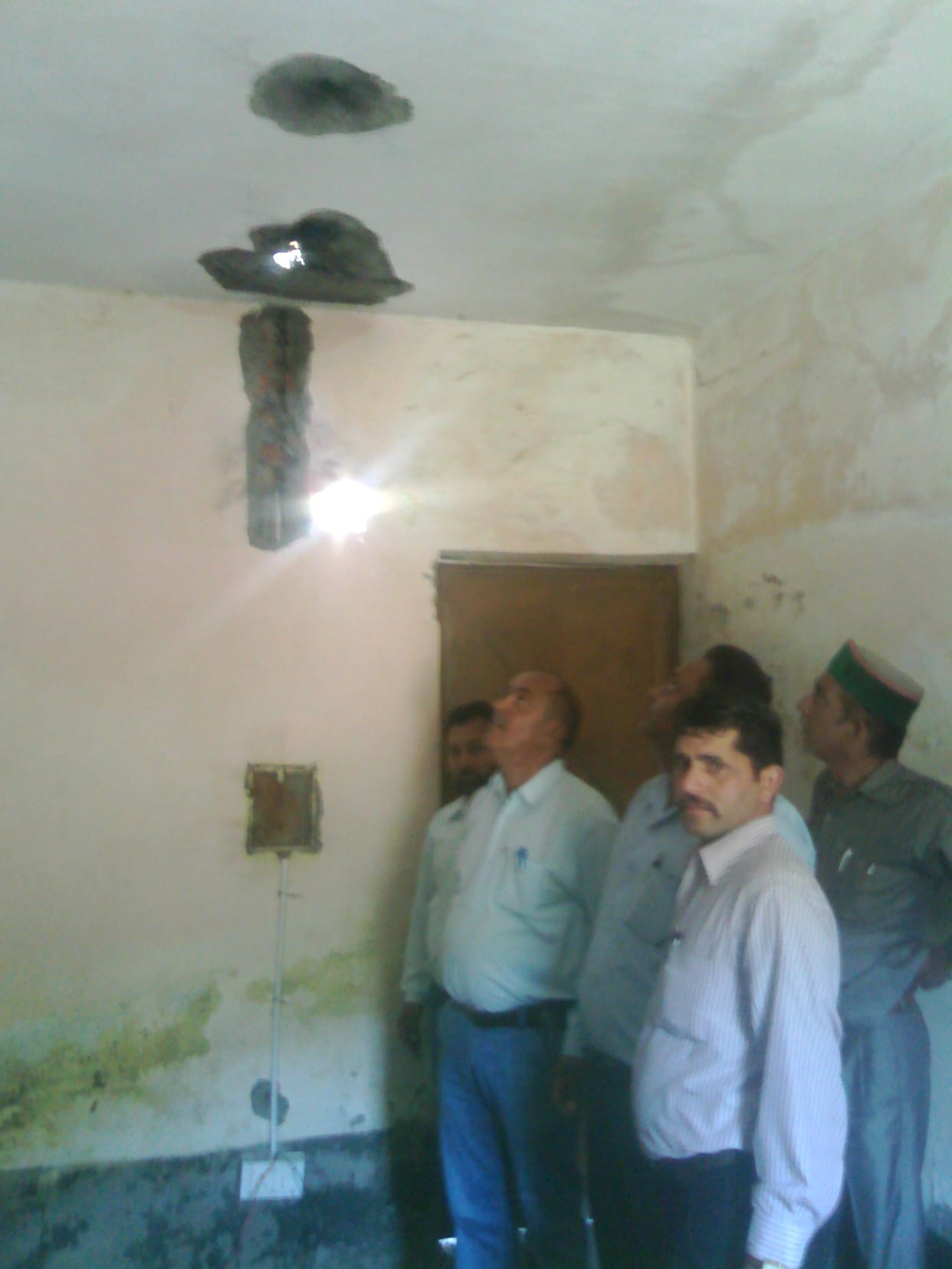 lightining in rajai school