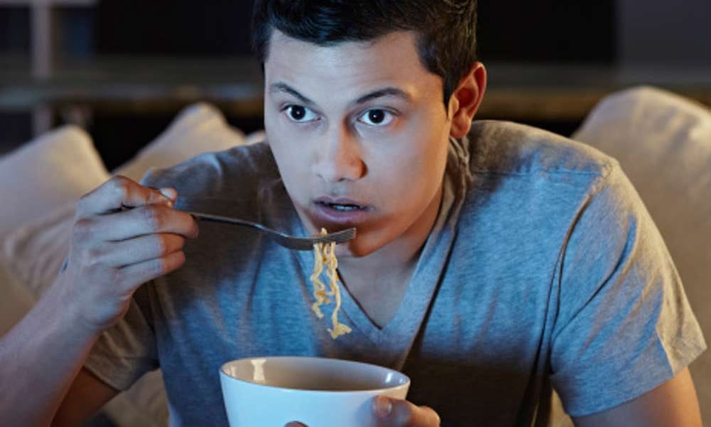 habits damaging your sleep everyday in india