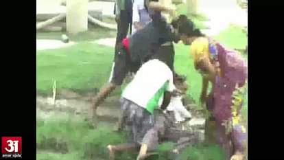 Kanpur people demolished administration office for supplying polluted water