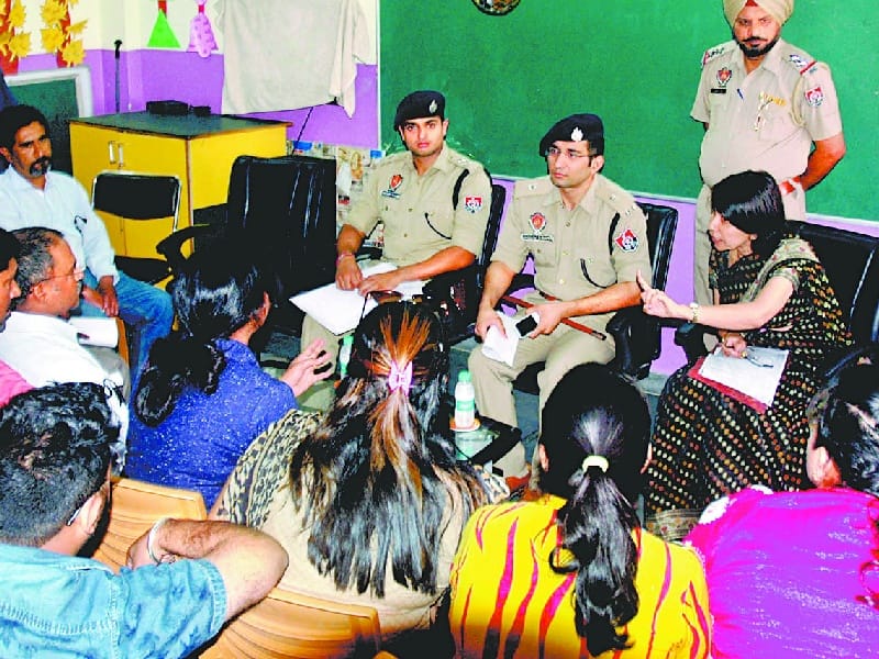 protest, parents protest in ludhiana, ludhiana dav police line school case