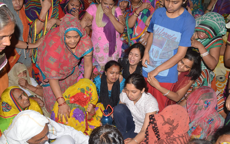 mahamandaleshwar rajendra swarup shot dead after taking out from a bore well