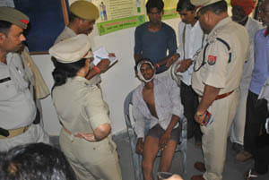 mahrauni police beaten younger