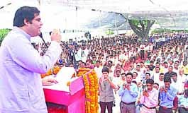 Bring the revolution of new thinking, new India is to
