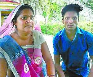  Women and nephew looting