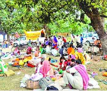 Saints camped on the jambu pier
