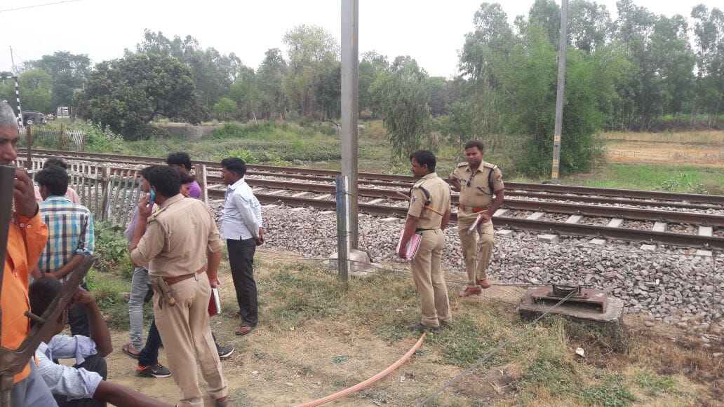 lovers committed suicide in lucknow gosaiganj