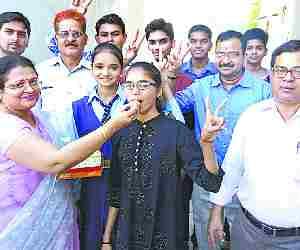 Liza and Mridushi Tops in Amethi and Sultanpur