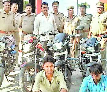 Interdistrict vehicle thief gang busted