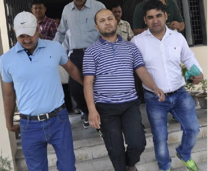 Accepts a bribe of 22 thousand drug inspector arrested