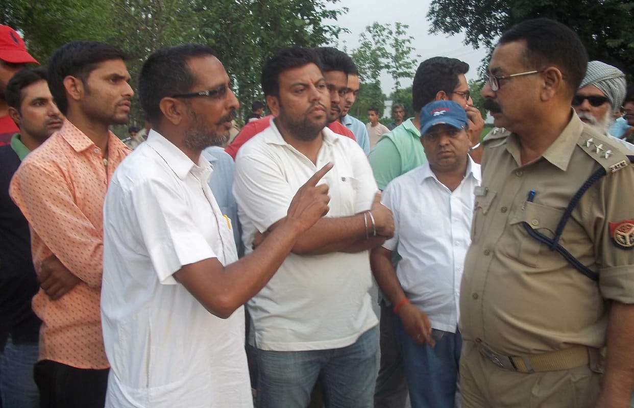 Purnpur two young men killed by truck collision