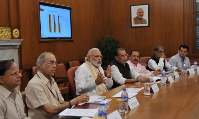 Cm akhilesh yadav meets PM modi on drought