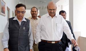 Leaning government on the appointment of LR