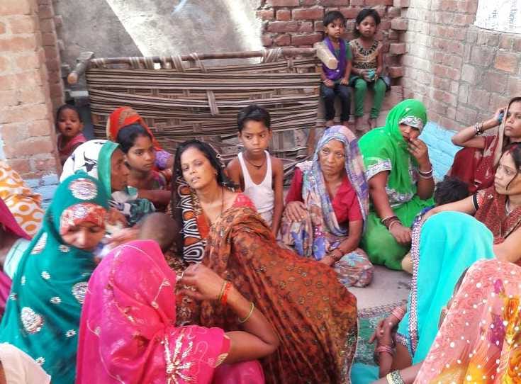 Nagar Panchayat contract worker shot dead suicide