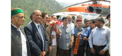 road transport and highways minister Nitin Gadkari gave gift of 17 new national highways to himachal