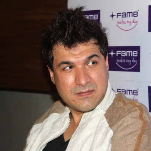 Kader Khan Son Sarfaraz Khan Birthday Special know Actor Life and Career Unknown Facts