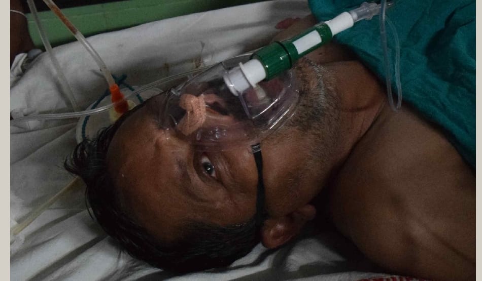 shot to Businessman in service center at Rohtak