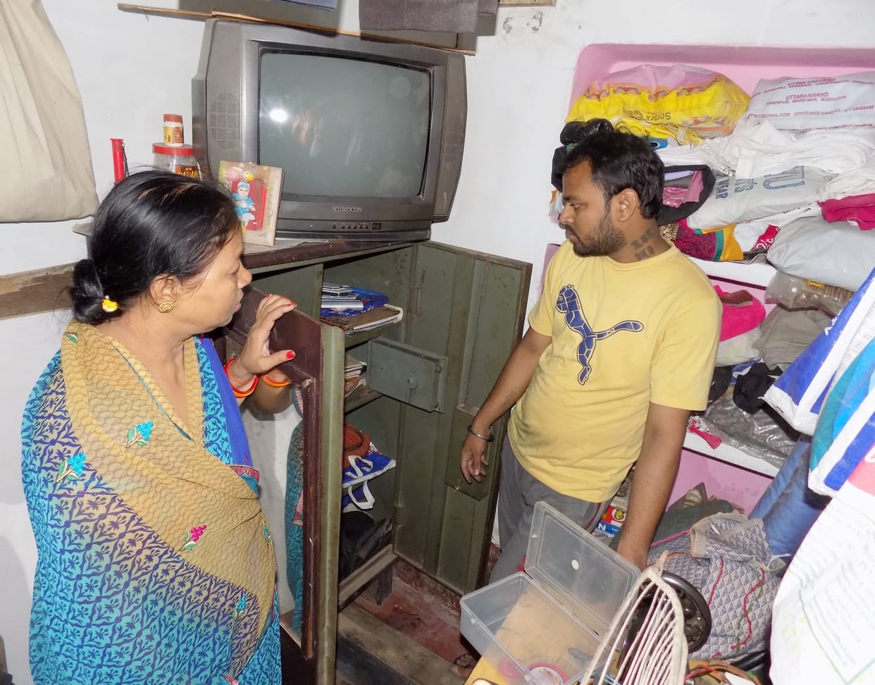 Theft of four million in a house