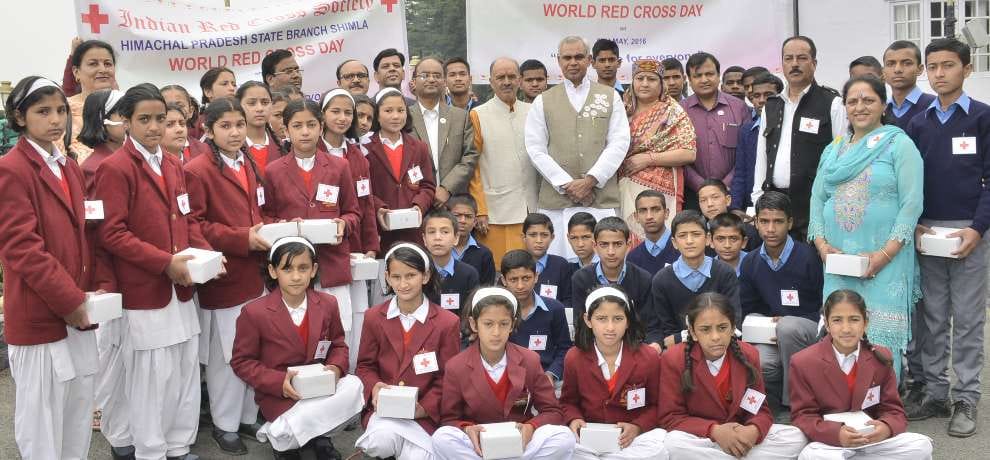 red cross day celebrated in raj bhawan shimla