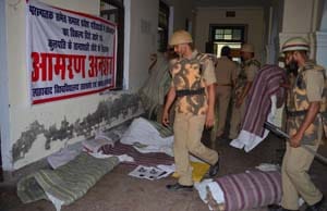 Police looking Ansnkari ran off room Student President