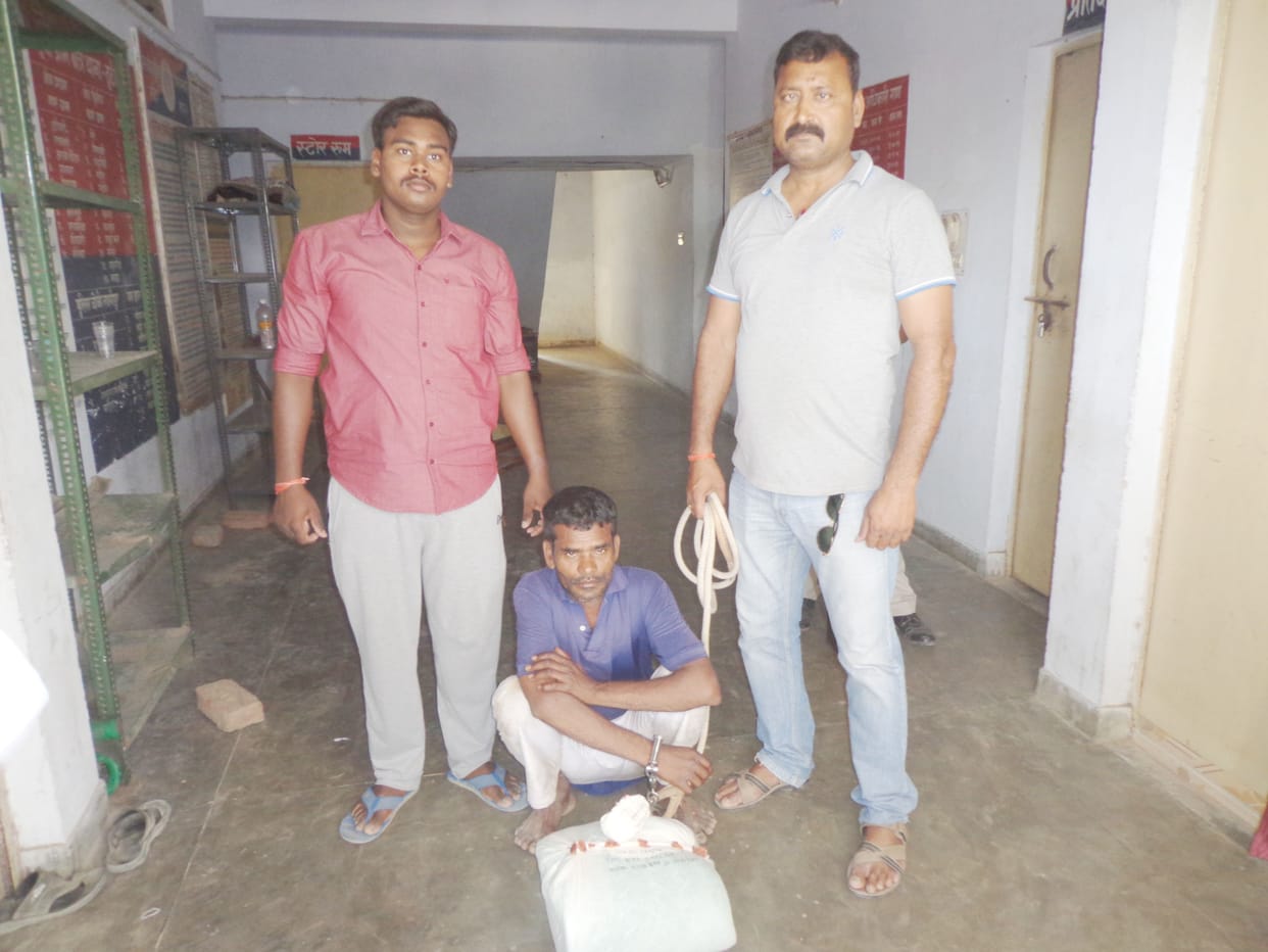 one arrested with 3.5 kg ganza