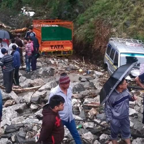 बादल फटा